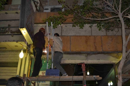 <a class="fancybox" rel="gallery-images" href="https://cuipcairo.org/sites/default/files/styles/largest/public/10._dsc_0036.jpg?itok=u3n9k6ir" title="Construction phase: Installation of the marquee">Enlarge</a><br >Construction phase: Installation of the marquee
